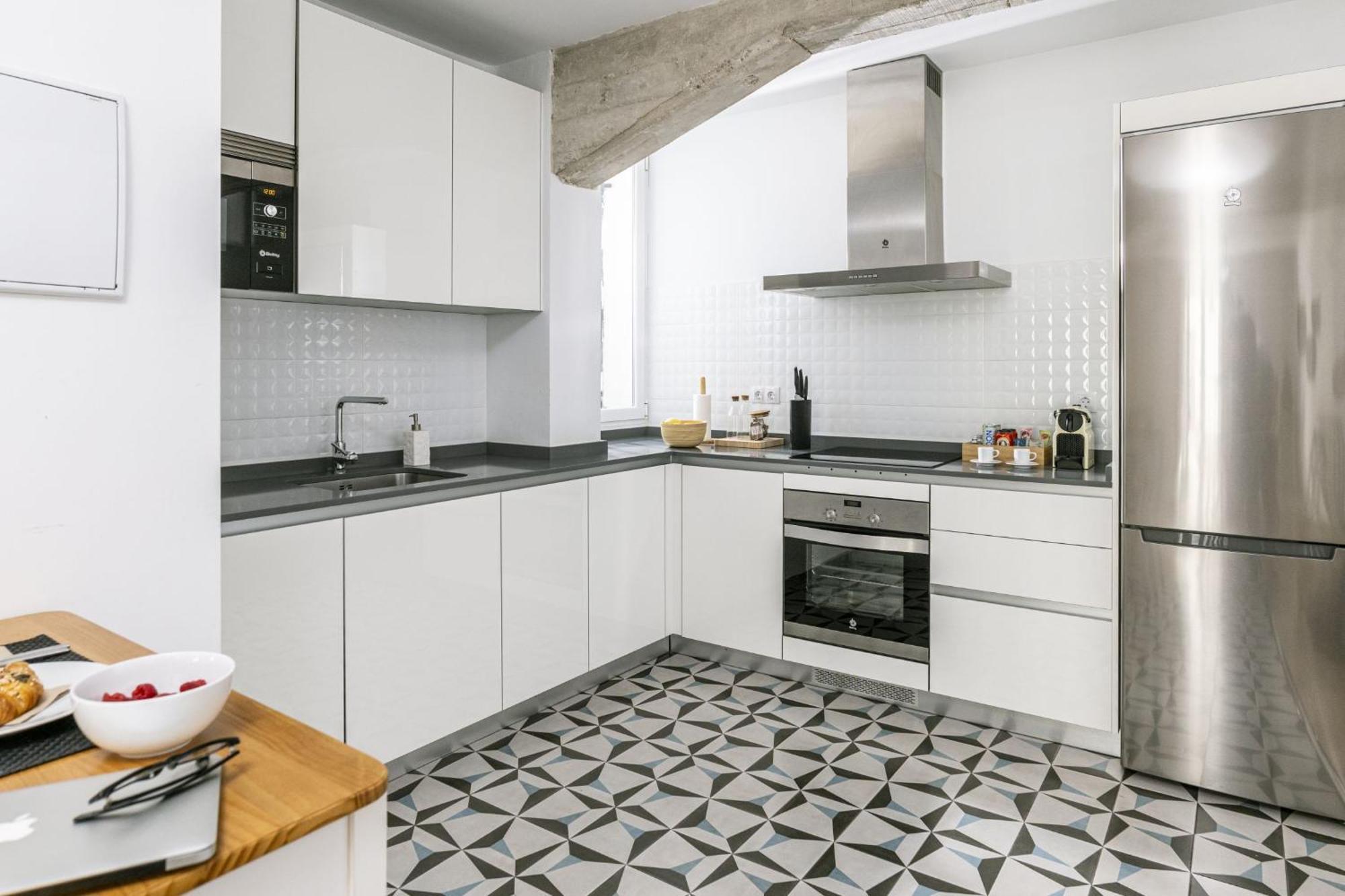 Apartamento Modern & Chic 2br/2ba In Trendy Chueca